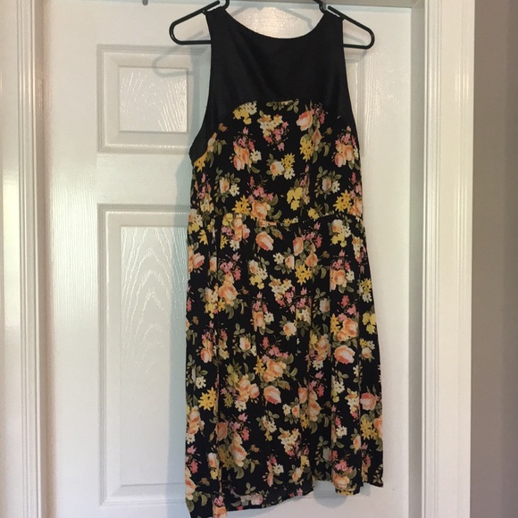 Black Dress with Yellow & Pink Flowers - Picture 6 of 7